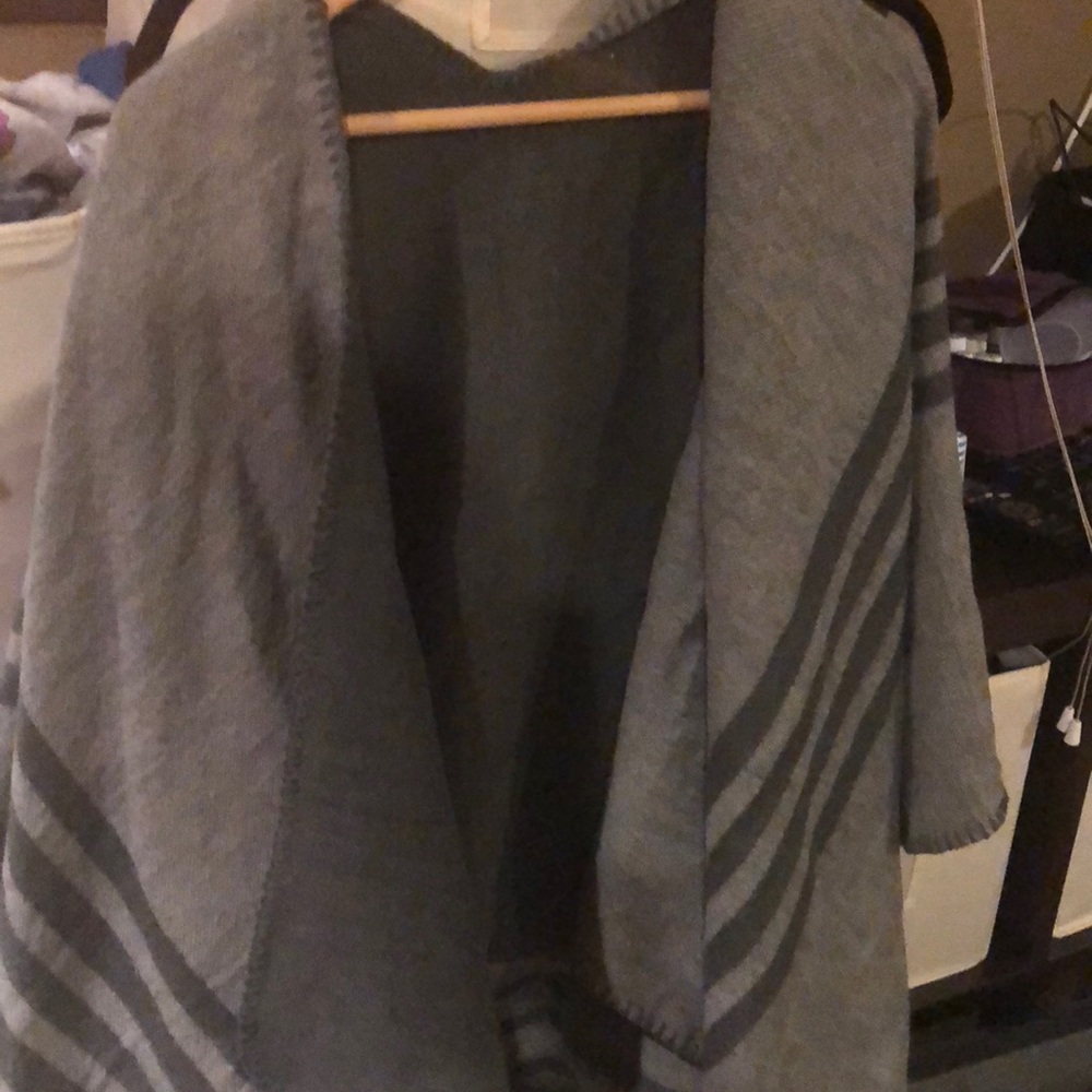 Light Gray with dark stripes wrap